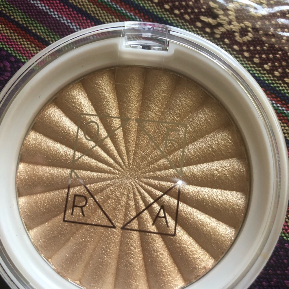 OFRA HIGHLIGHTER RODEO DRIVER